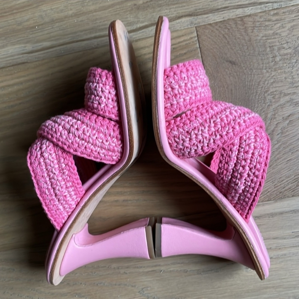 Coach Pink Sandals with Knitted Texture and Sculptural Heel - Picture 4 of 10